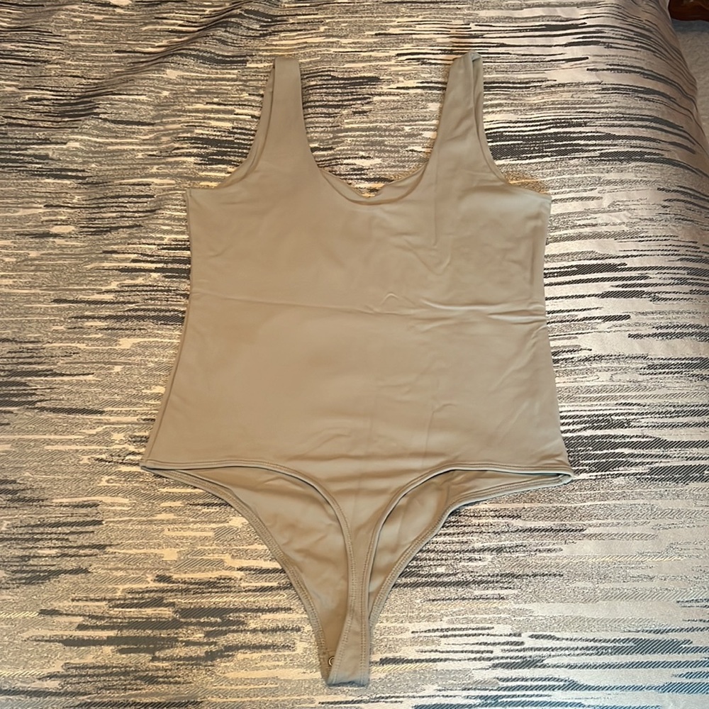 NWOT Abercrombie Double Layered Seamless Sweetheart Green Bodysuit - Picture 5 of 5